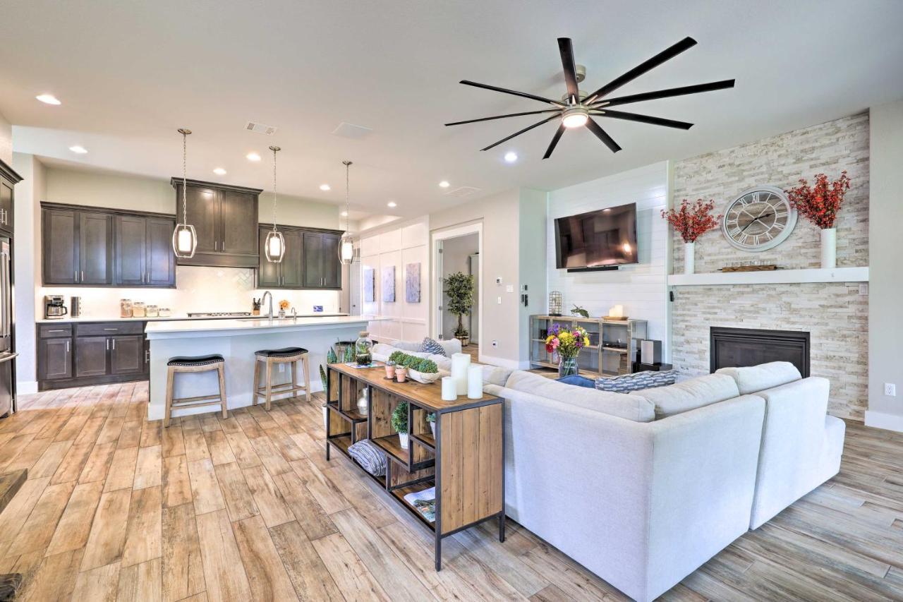 Upscale Austin Area Escape Families Welcome! Dış mekan fotoğraf