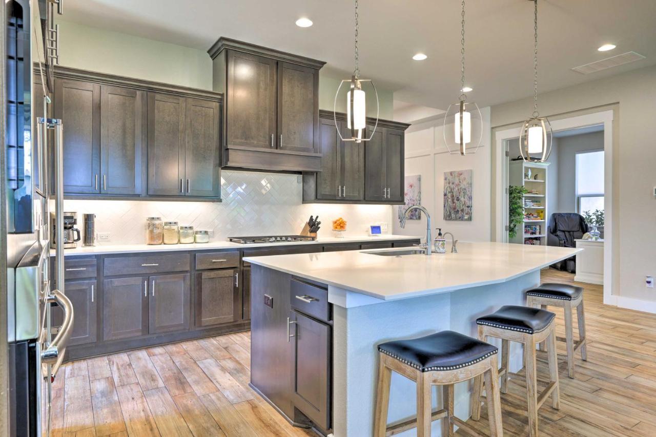 Upscale Austin Area Escape Families Welcome! Dış mekan fotoğraf