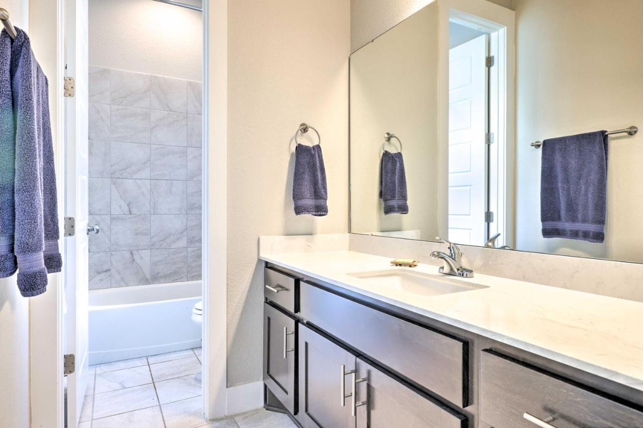 Upscale Austin Area Escape Families Welcome! Dış mekan fotoğraf